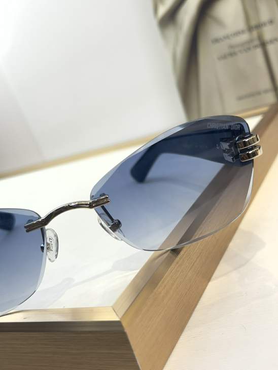 Picture of Dior Sunglasses _SKUfw76161381fw
